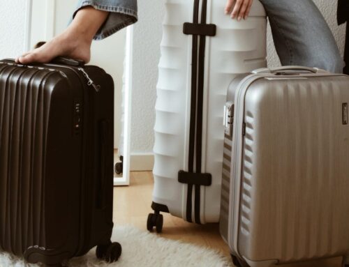 Lot z dodatkowym bagażem, czyli co ciężarna powinna wiedzieć o podróżach samolotem